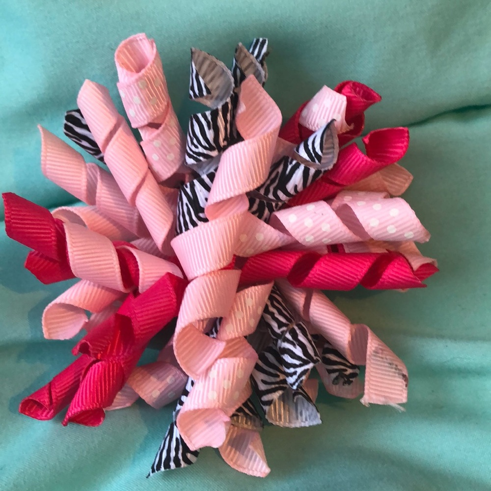 Bows - Picture 3 of 3